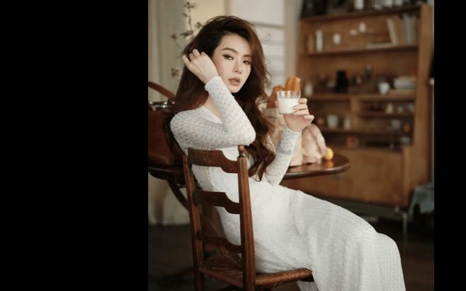 戚薇深V透视裙出镜身材优雅知性淑女范十足！|凯发娱乐游戏下载